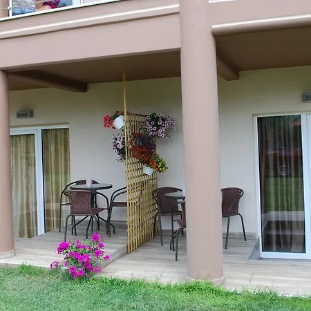 Apartment Family House Emerald